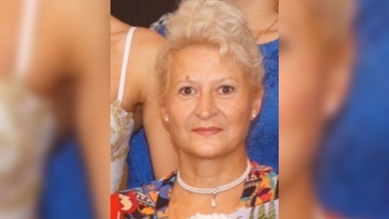«Села в автобус и пропала»: внучка ищет пропавшую под Ярославлем бабушку