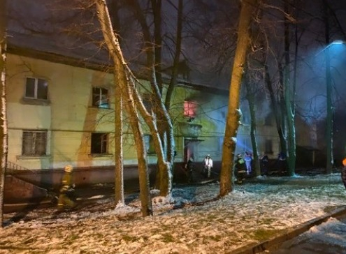 Спасатели эвакуировали 30 человек: подробности страшного пожара в Ярославле