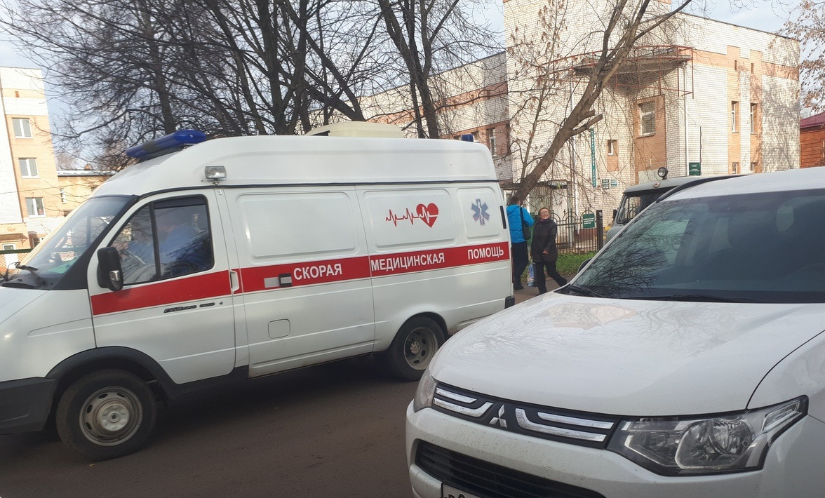 "Камаз" сбил девочку на "зебре": подробности ЧП в Рыбинске