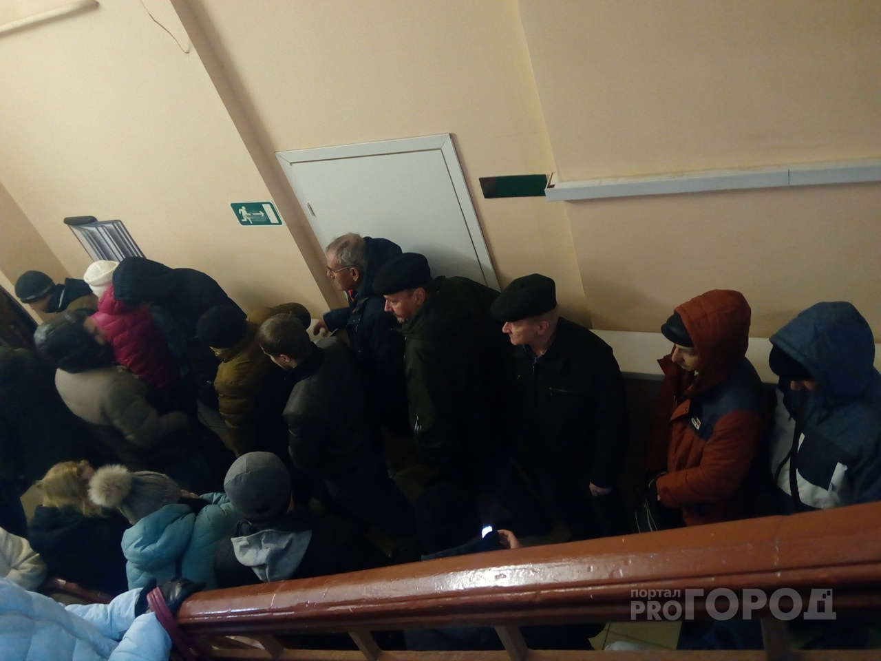 "Дайте сэкономить 4800": драки и обмороки во время штурма наркодиспансера в Ярославле