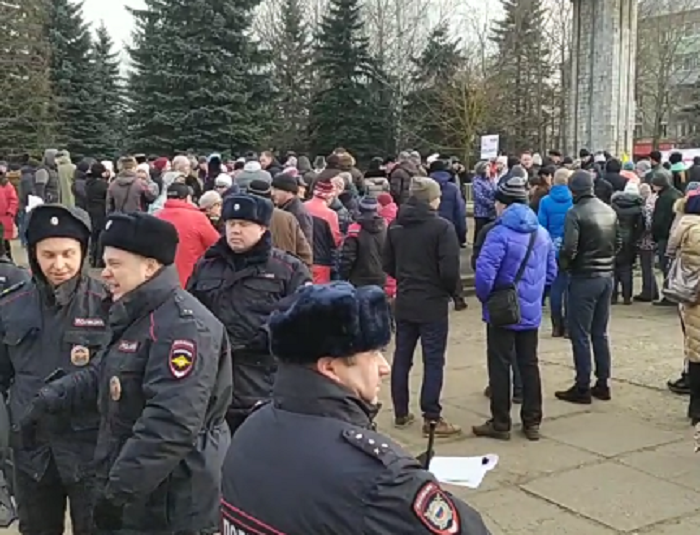 "Мы не хотим болеть раком!": на бунт против нового комбината вышли жители Ярославской области