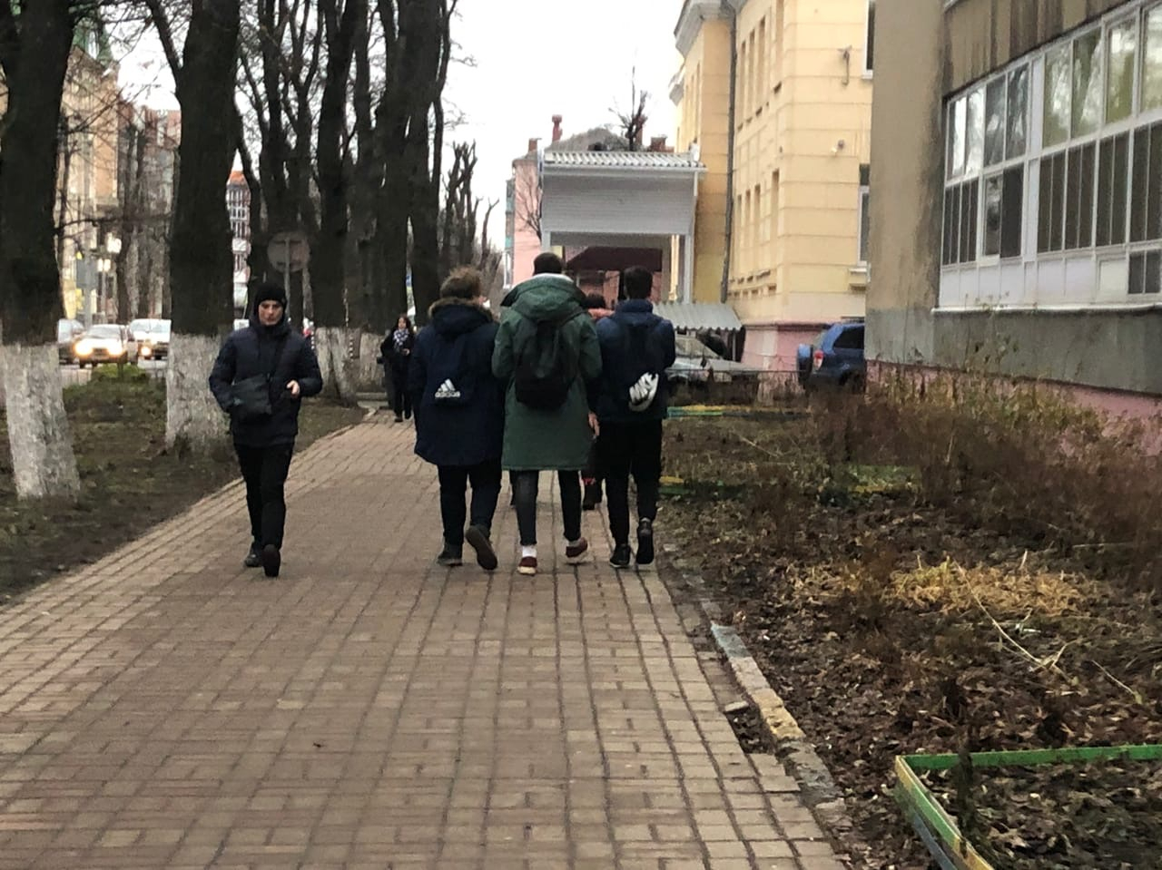 Дети массово сбегают на улицы: страшная статистика из Ярославля