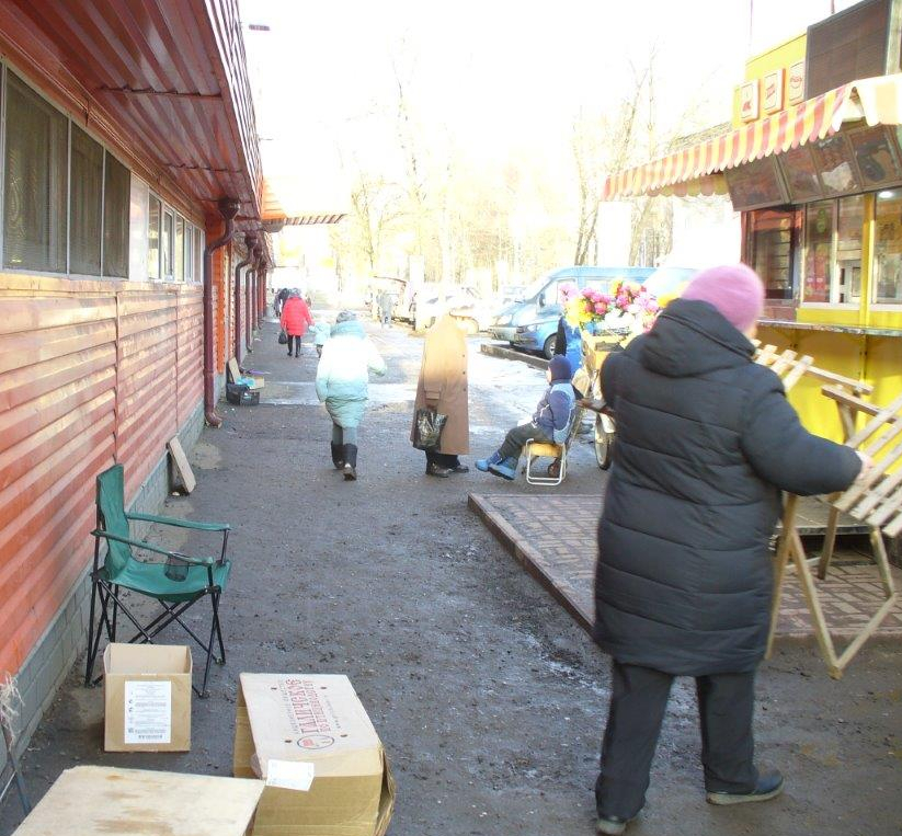 "Пытались заработать на хлеб": на пенсионерок устроили "облаву" в Ярославле