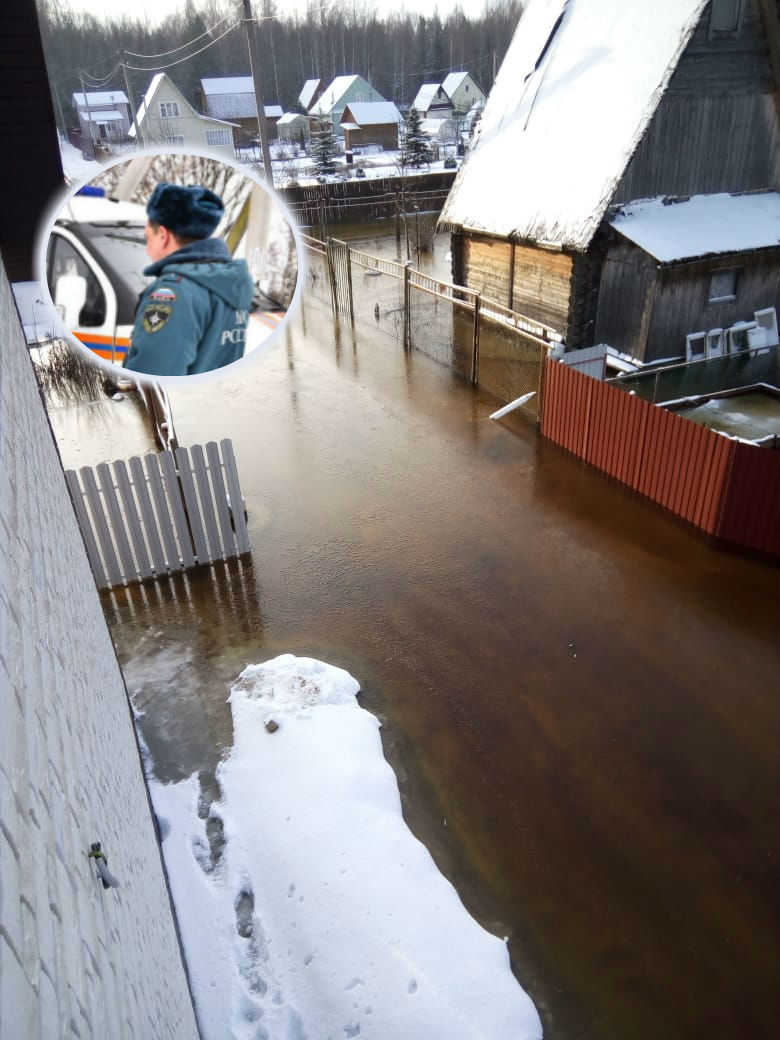 Дома уходят под воду:  помощи из-за подтопления просят ярославцы