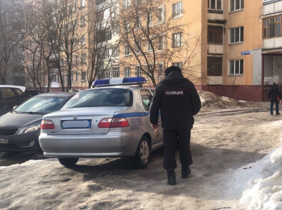 Жильцов экстренно эвакуировали: ярославец угрожал соседям, что взорвет дом