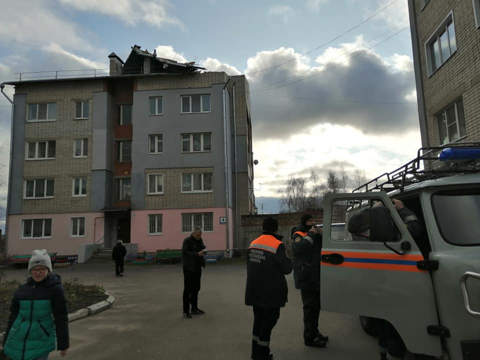Срывает крыши и заливает дома: шторм "Сиара" надвигается на Ярославль