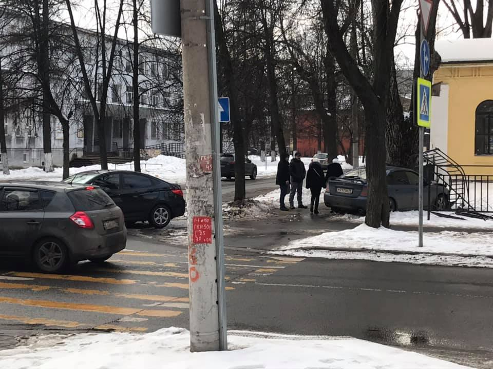"ГИБДД обходит это место стороной": кадры ДТП на проклятом перекрестке в Ярославле