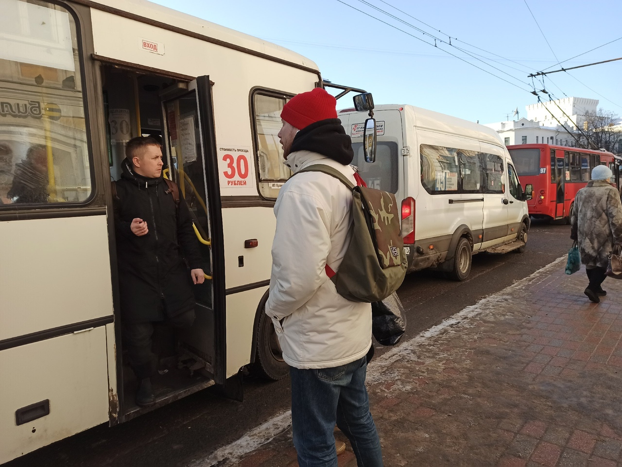 Пусть за проезд платит кондуктор: подробности скандала в ярославской маршрутке