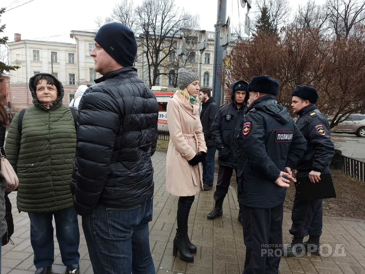 "Помойте руки!": поскандалить на Красной площади съехались активисты "Альянса врачей" со всей страны