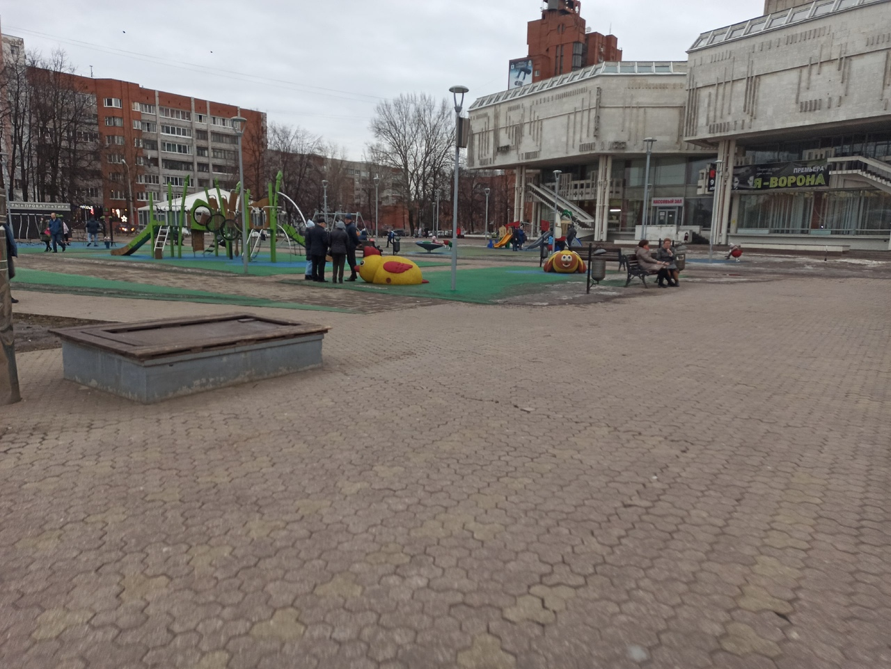 Ни лавок, ни денег: ярославская контрольно-счетная палата заподозрила обман при ремонте парка