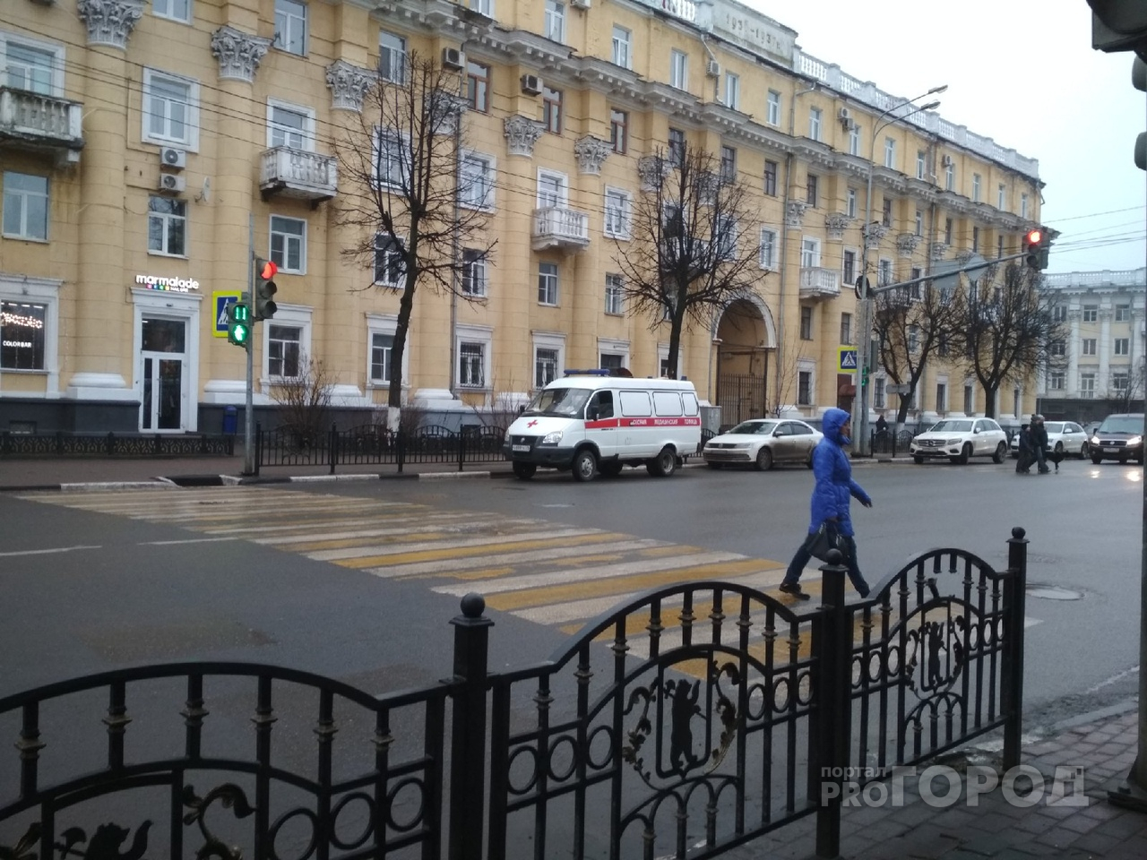 "К вернувшимся выезжают с полицией": как следят за жителями при пандемии в Ярославле