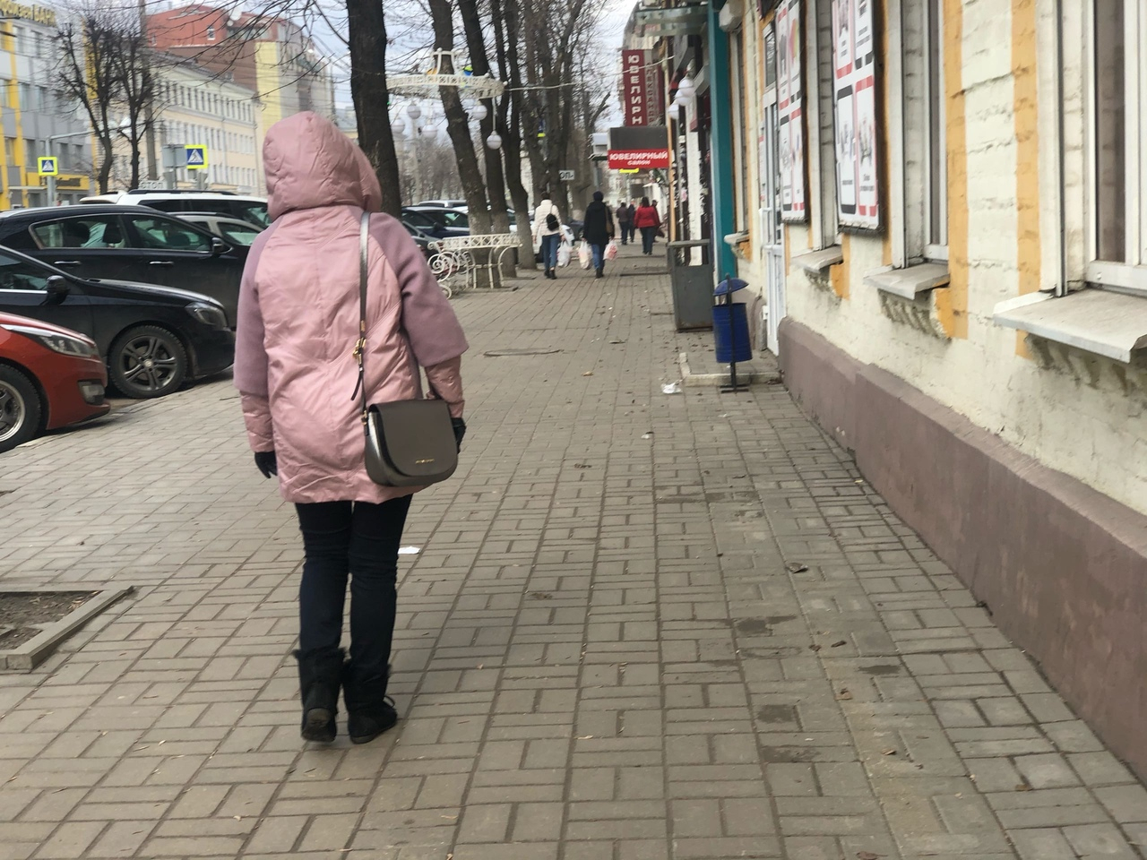 Сидим дома весь апрель: кому оплатят больничный в Ярославле
