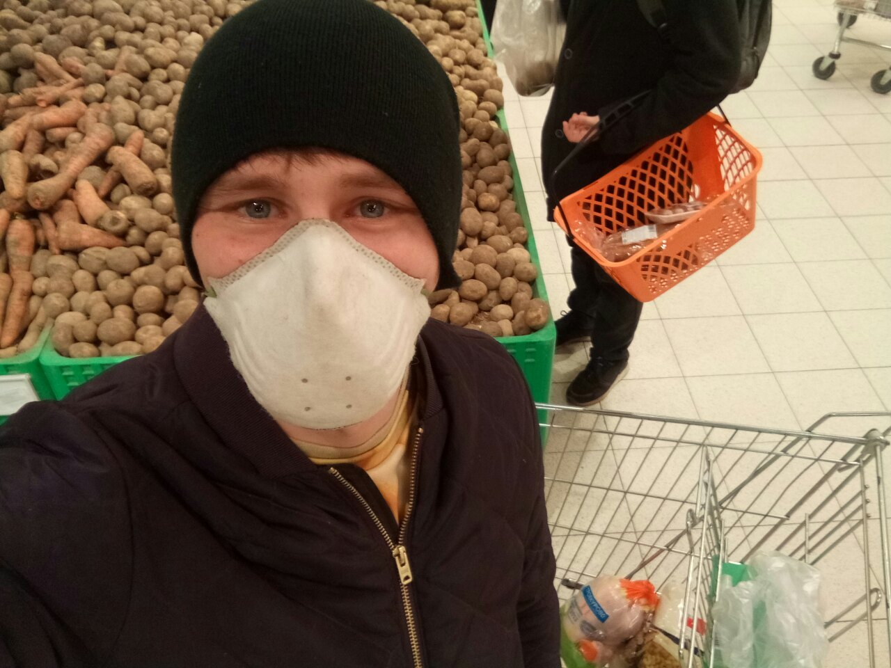 «С детьми осталась без еды и денег»: волонтер рассказал трогательную историю многодетной матери из Ярославля