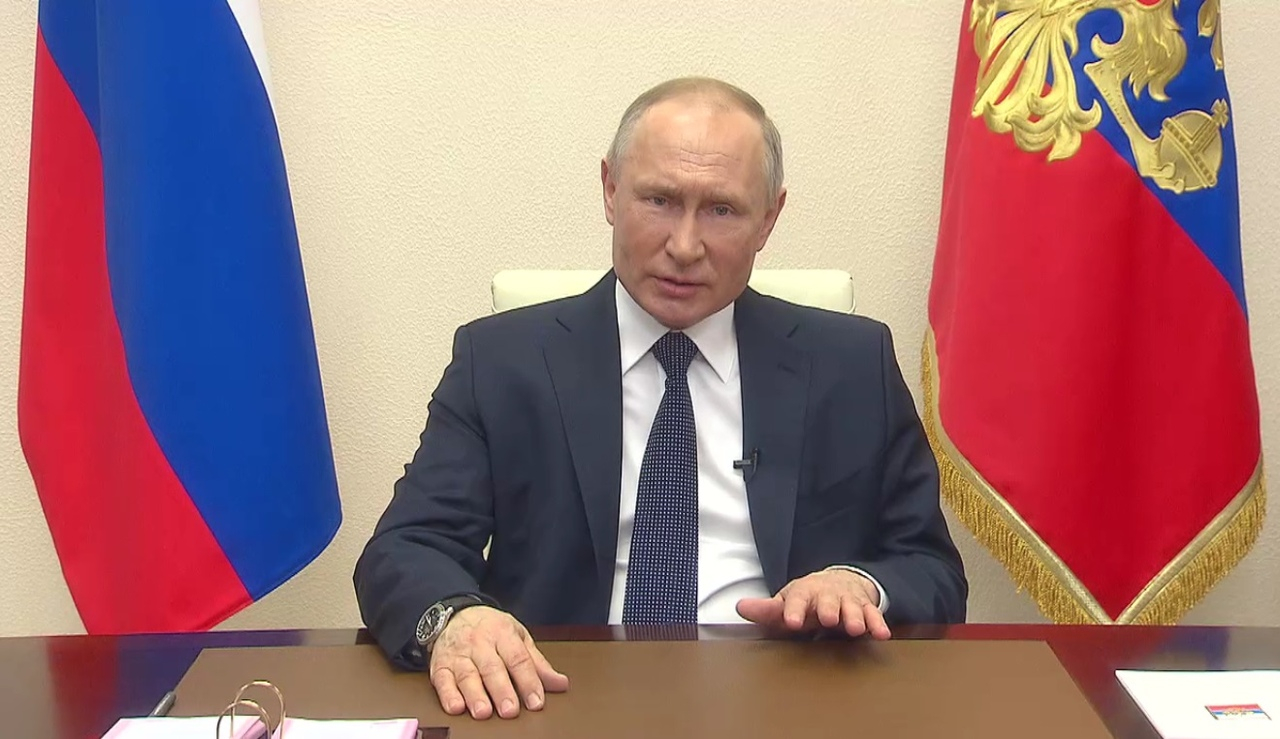 «Берите кредиты на зарплаты»: Путин сделал громкое заявление в прямом эфире