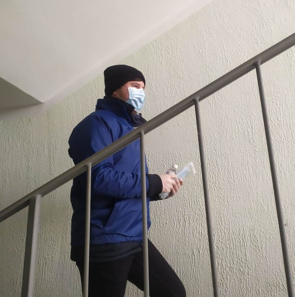 "Чаще всего просят лекарства": признание волонтера из Ярославля о работе в пандемию коронавируса