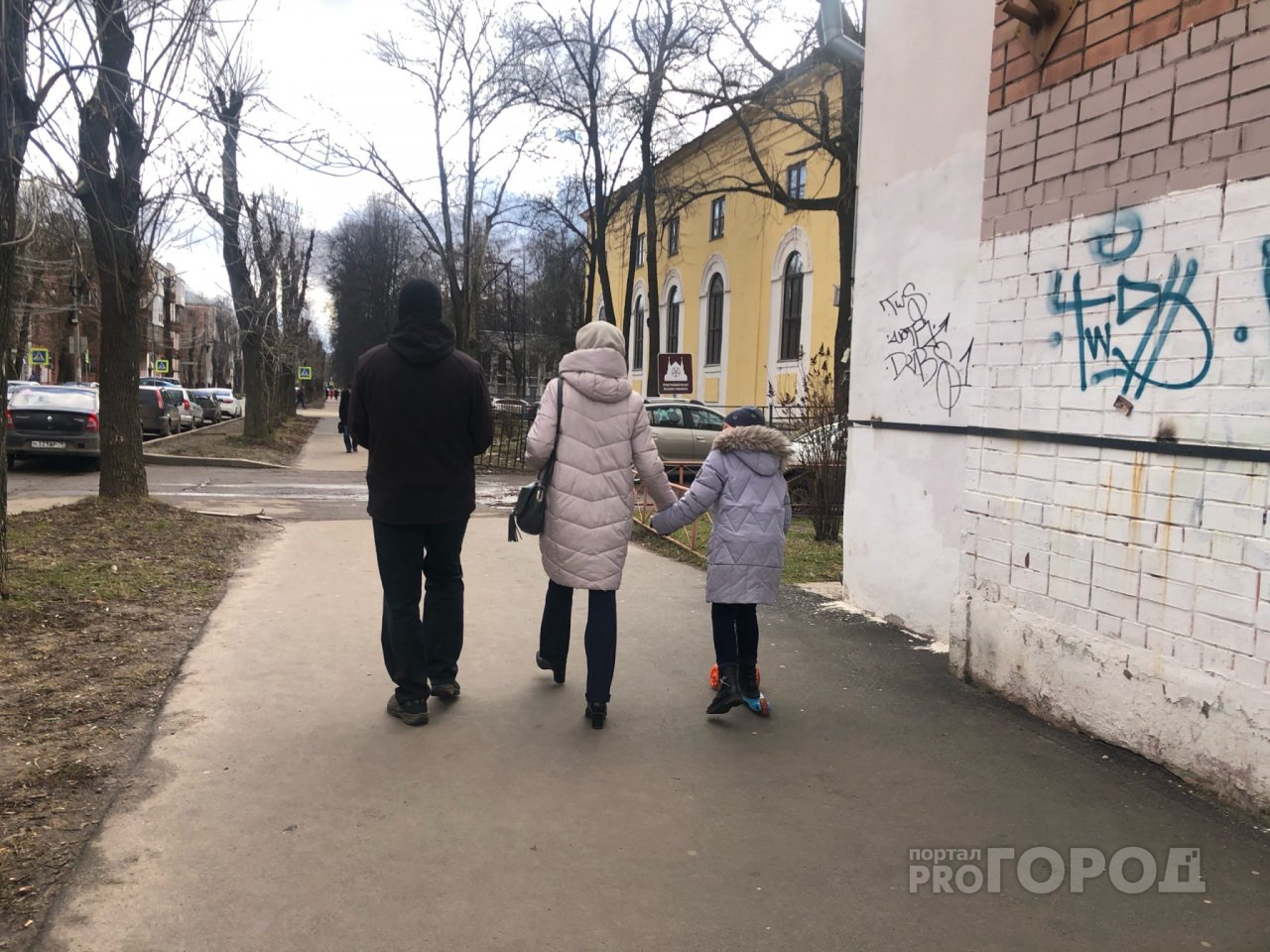 10 тысяч за каждого ребенка: Путин пообещал выплату всем семьям России