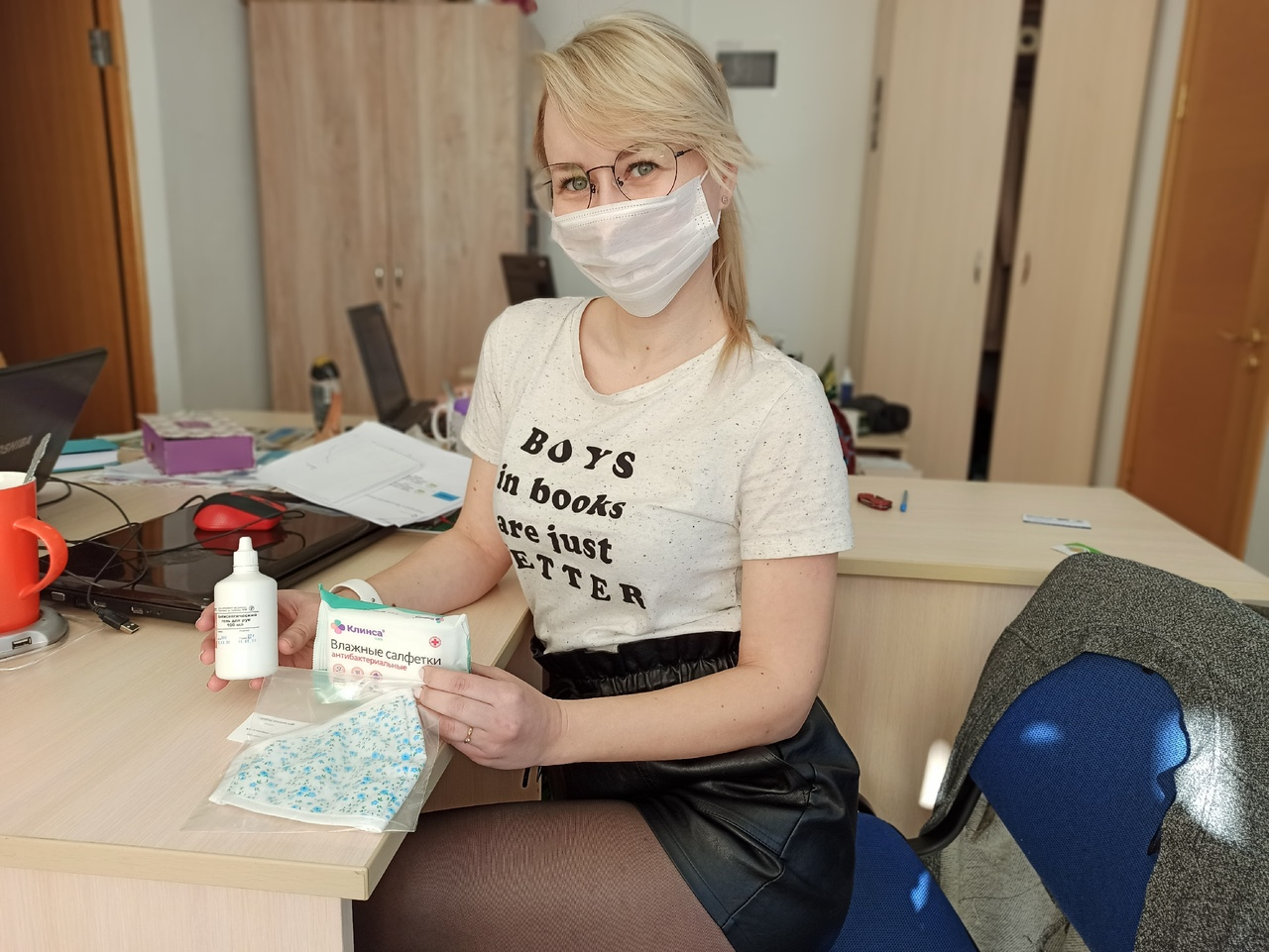 «Ползарплаты уходит на маски»: в России предлагают ввести пособия на средства защиты