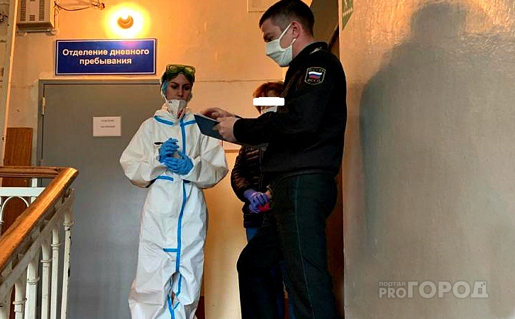 Заразный специально ходил на работу: опасного пациента силком доставили в больницу Ярославля