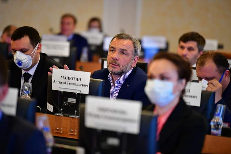 "Никто не соблюдает масочный режим": еще 97 ярославцев заболели коронавирусом за сутки