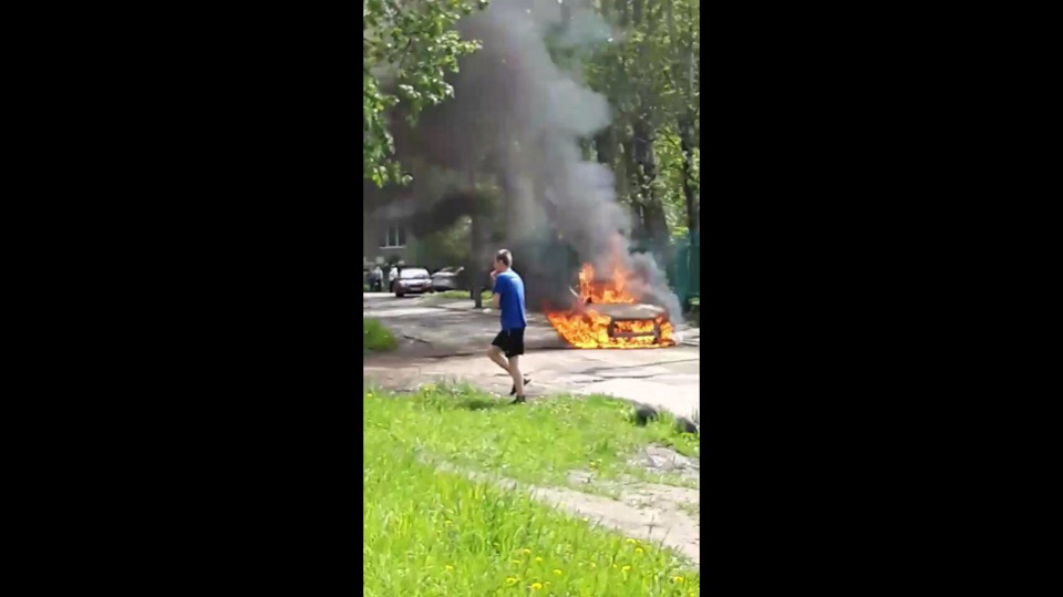 Дети задыхались от дыма: пожар у садика Ярославля попал на видео