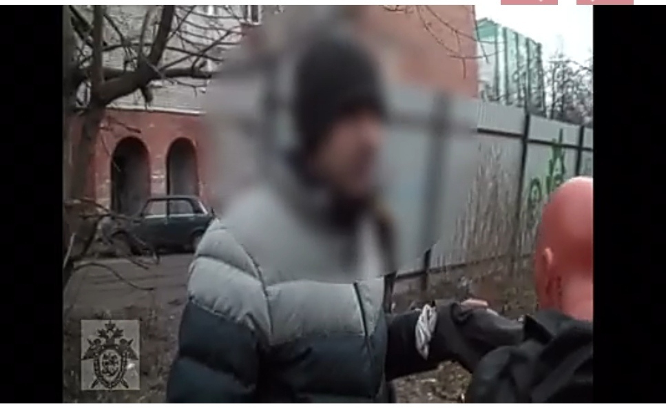 Лупил по шее кулаками: на улице в Ярославле жестоко убили женщину. Видео