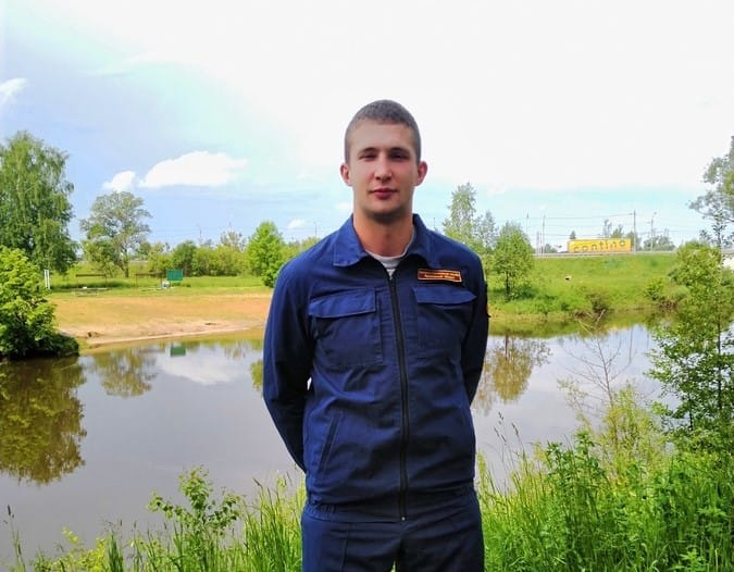 Он уже не шевелился: пожарный-герой спас мужчину под Ярославлем