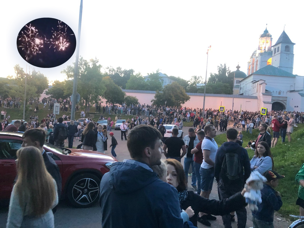 "Лучше бы доплаты": ярославцы раскритиковали праздничный салют в пандемию