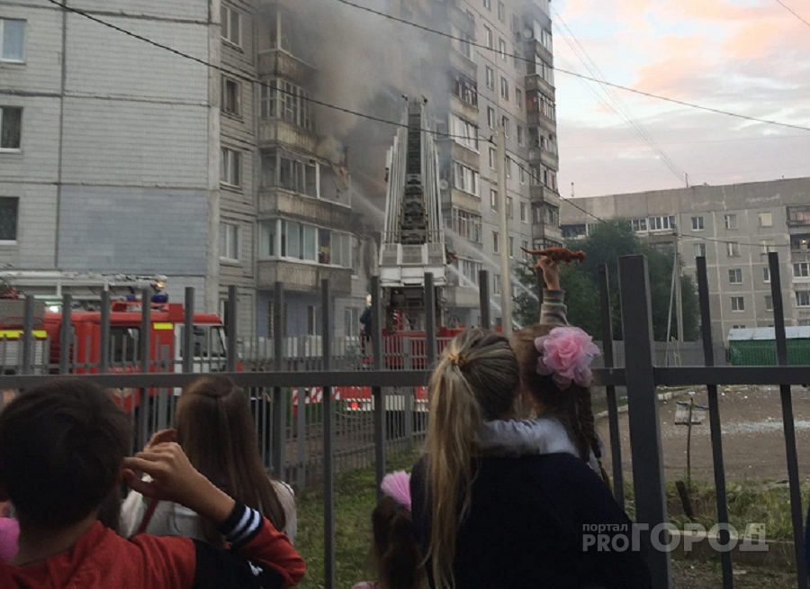 "Там застряли дети": в Ярославле прогремел взрыв на Батова. Первые подробности