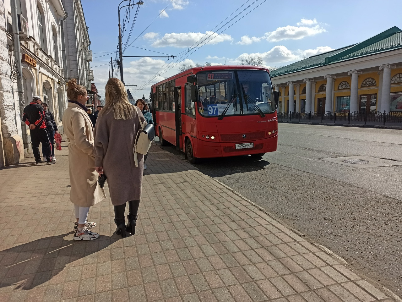 Семь автобусов меняют схему движения в Ярославле: подробности