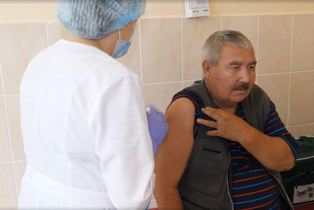 Привить нужно 90 миллионов россиян: Онищенко заявил о необходимости вакцинации в 2020