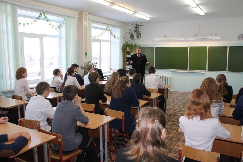 Досрочные каникулы в школах Ярославля: отвечает департамент образования