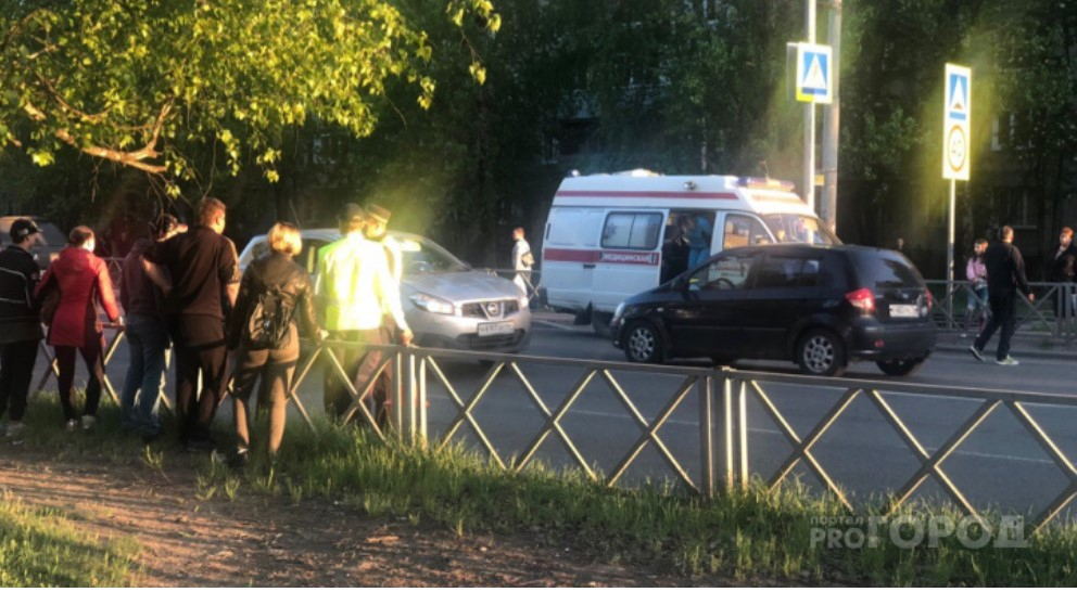 Ребенка увезли на скорой: женщина-водитель сбила школьника под Ярославлем