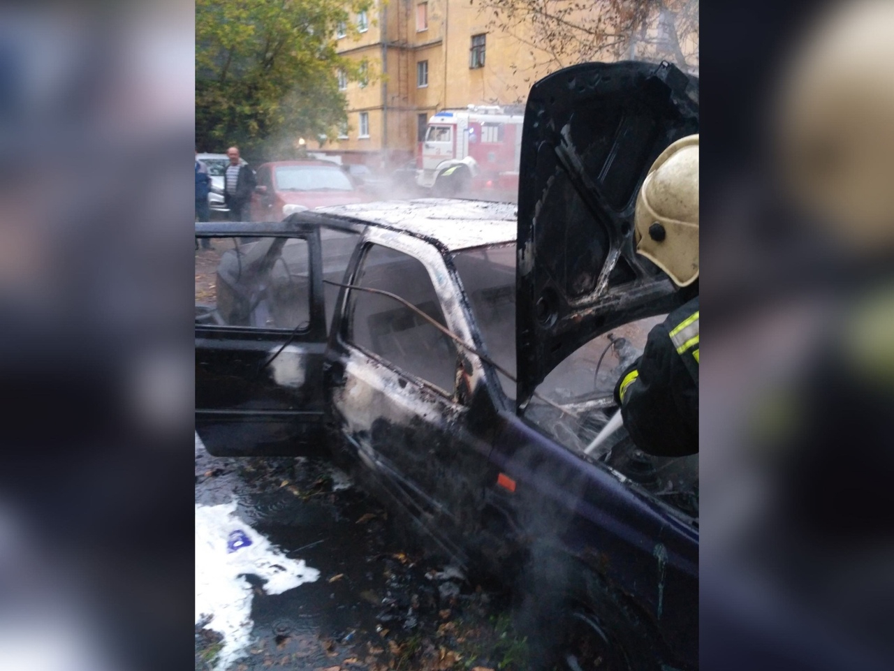 "Третья за сутки": в Ярославле массово горят машины