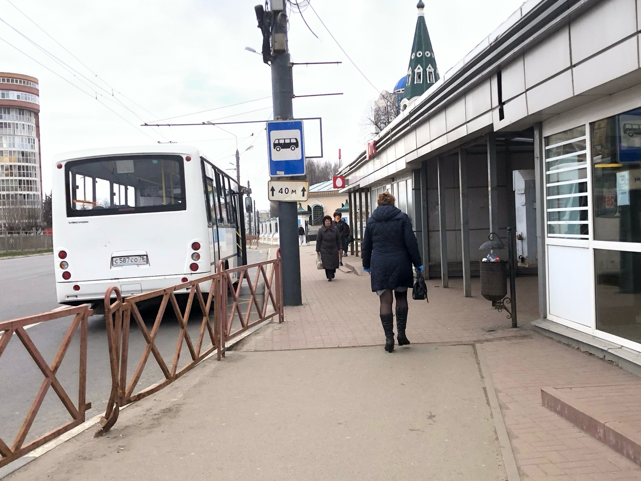 Переломы таза получила пассажирка в маршрутке Ярославля: подробности ЧП