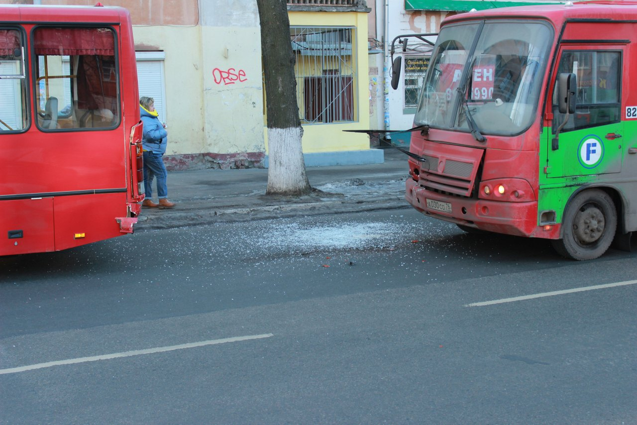 Маленький мальчик пострадал в ДТП с двумя маршрутками