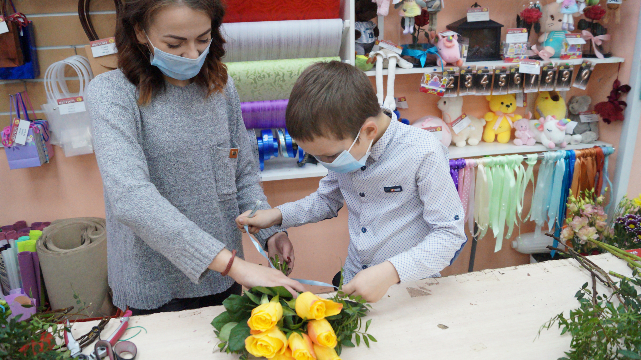 В Германии — розы, в Японии — гвоздики: а какие цветы дарят на День Матери в Ярославле