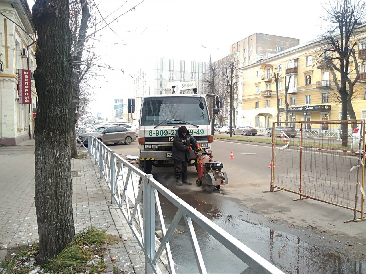 Скорым не проехать: ярославцы возмущены разбитыми дорогами