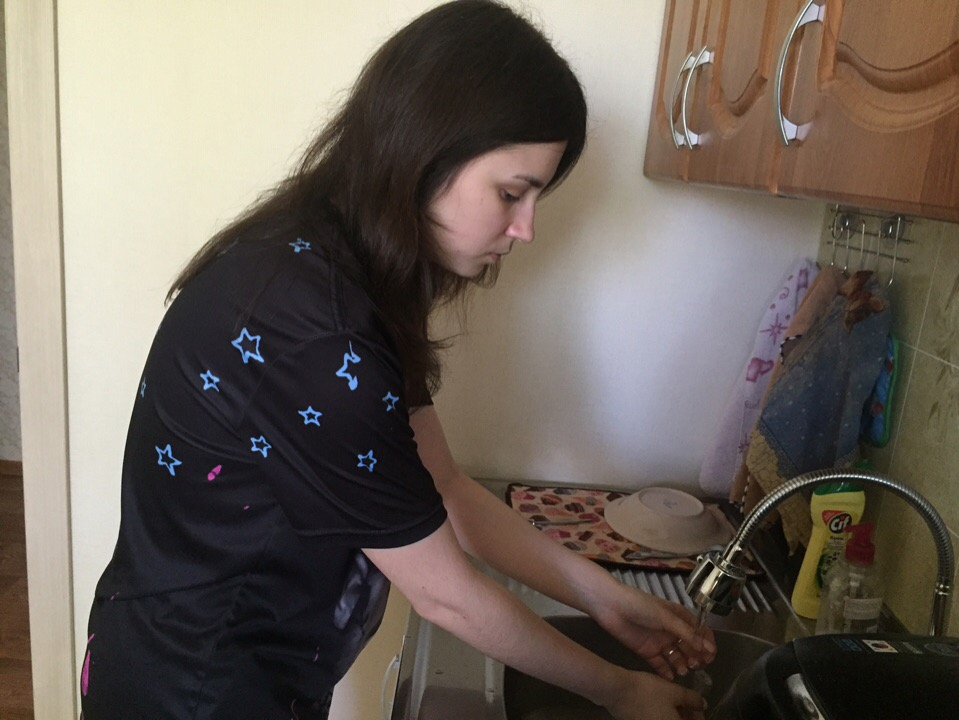 «Глаза стекленеют»: врачи назвали воду самым распространенным ядом