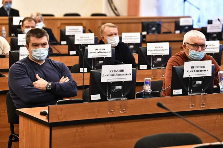 Сами не разобрались: депутаты хотят обсудить транспортную реформу с ярославцами