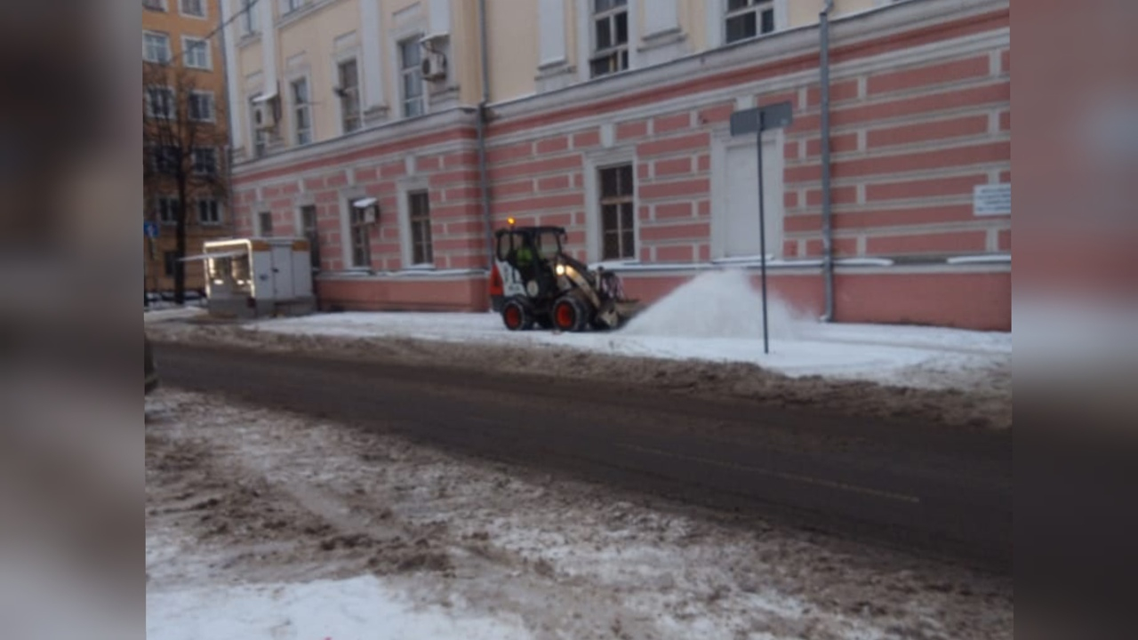 «Бугры снега и грязь»: ярославцы бунтуют из-за плохо убранного города