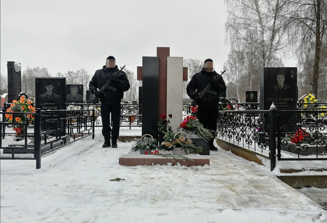 Погибли от террористов, вынося тела: в Ярославле вспоминают героев