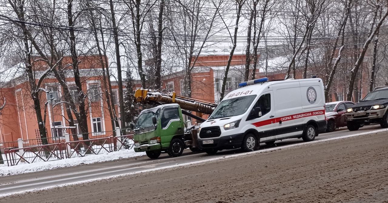 В Ярославской области оборвало телефонные линии: как вызвать скорую