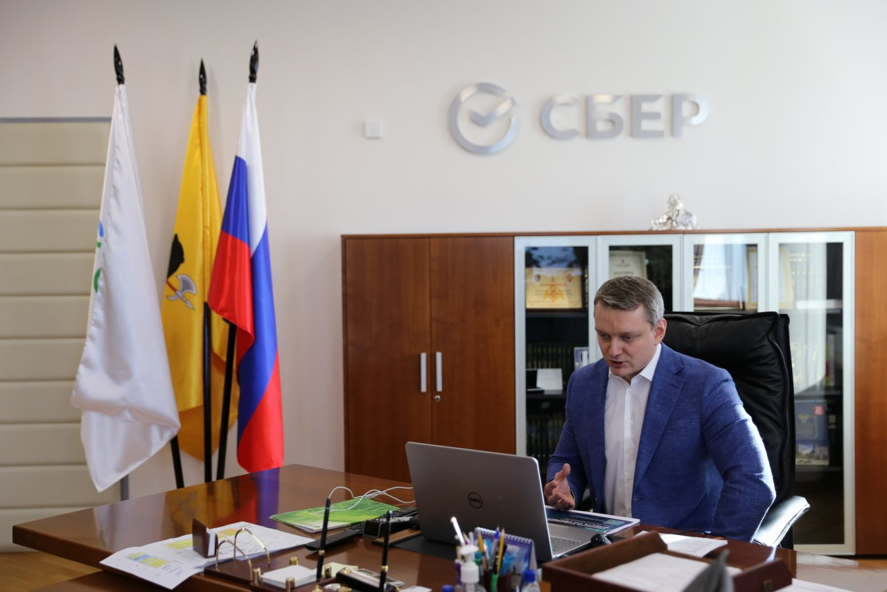 Топ-менеджеры Сбербанка провели серию лекций для российских студентов