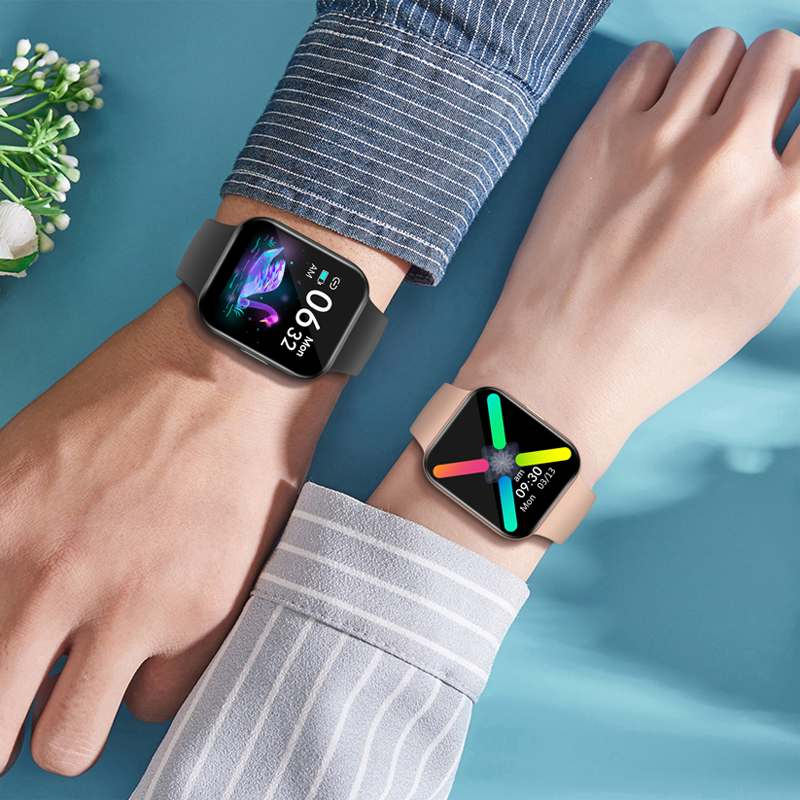 Вместо смартфонов умные гаджеты: что дарили на 23 февраля и 8 Марта