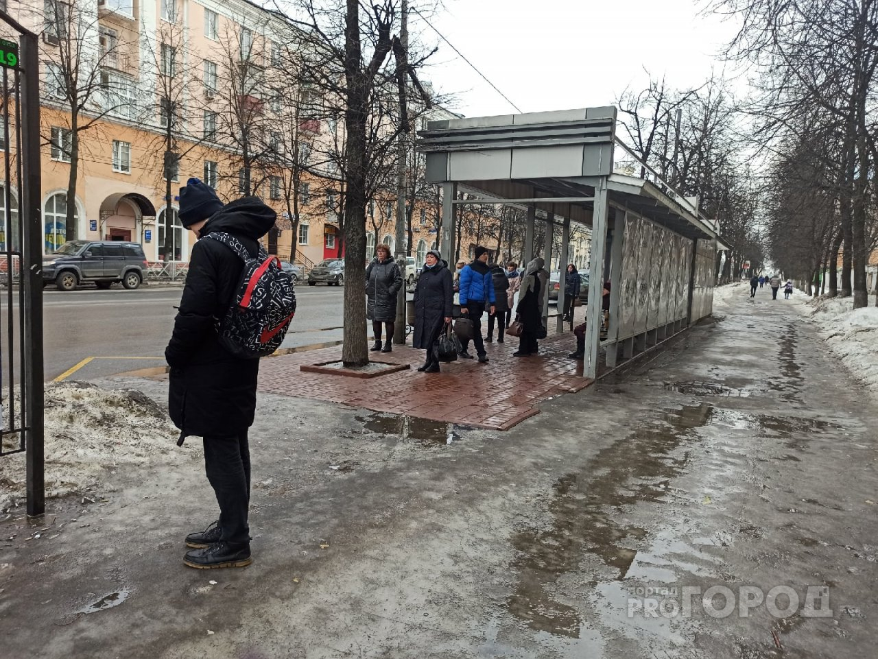 "Стыд и срам": дети в трамвае шокировали взрослых пассажиров. Видео
