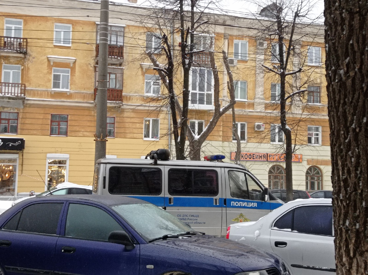 Выманили и пырнули ножом: в Ярославле напали на студента ЯрГУ