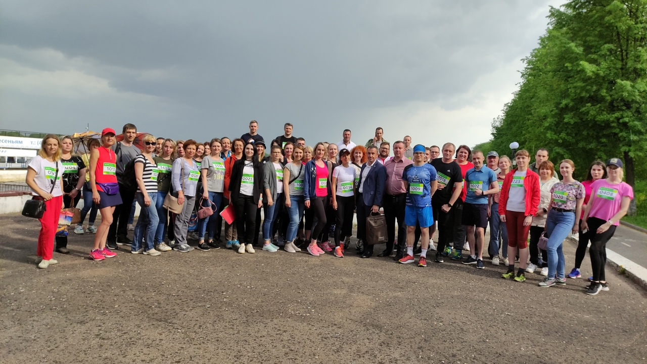 В День Волги Сбербанк в Ярославле организовал волонтерскую акцию