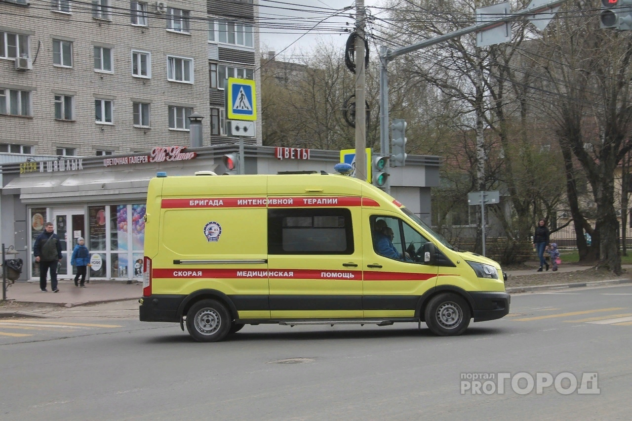 «Прошиб голову»: в Ярославле 3-летний ребенок выпал из окна