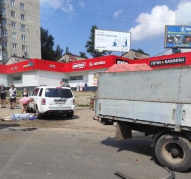 Тело женщины у Вернисажа вызвало ажиотаж среди ярославцев