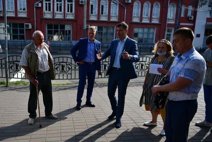 "Выгоревшую траву я не воскрешал": мэр Ярославля ответил на нападки в соцсетях